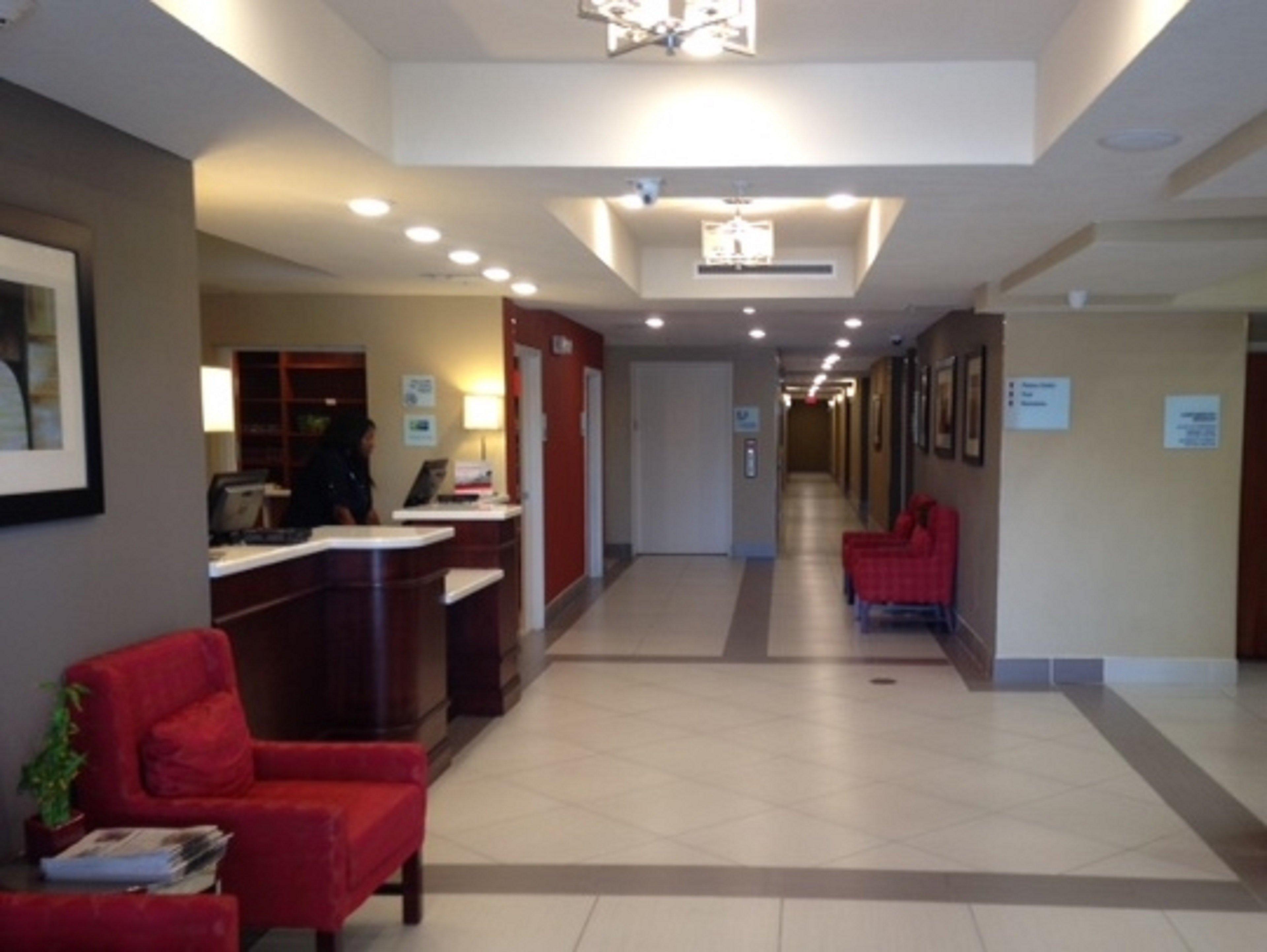 Holiday Inn Express & Suites Lantana By Ihg Экстерьер фото