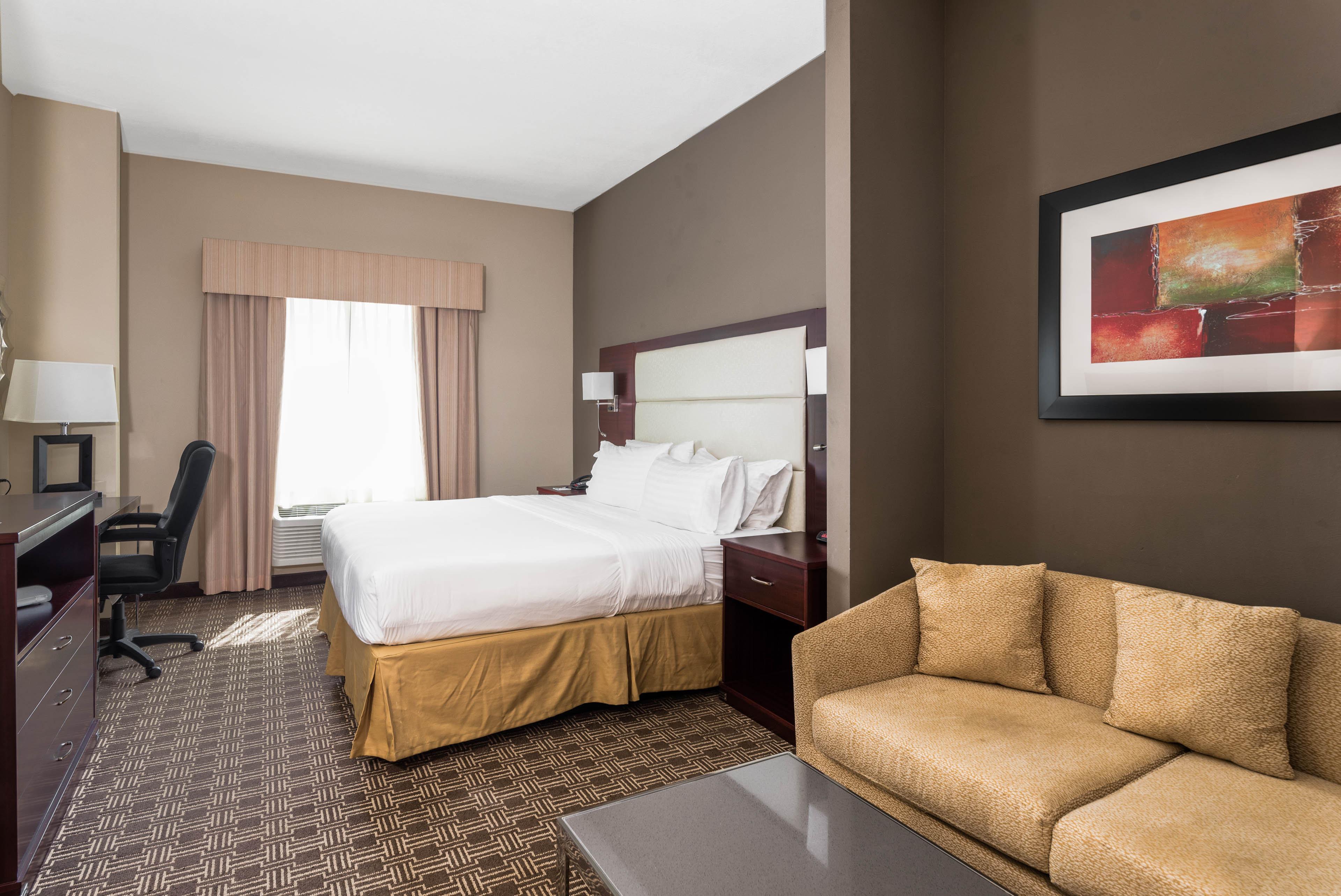 Holiday Inn Express & Suites Lantana By Ihg Экстерьер фото