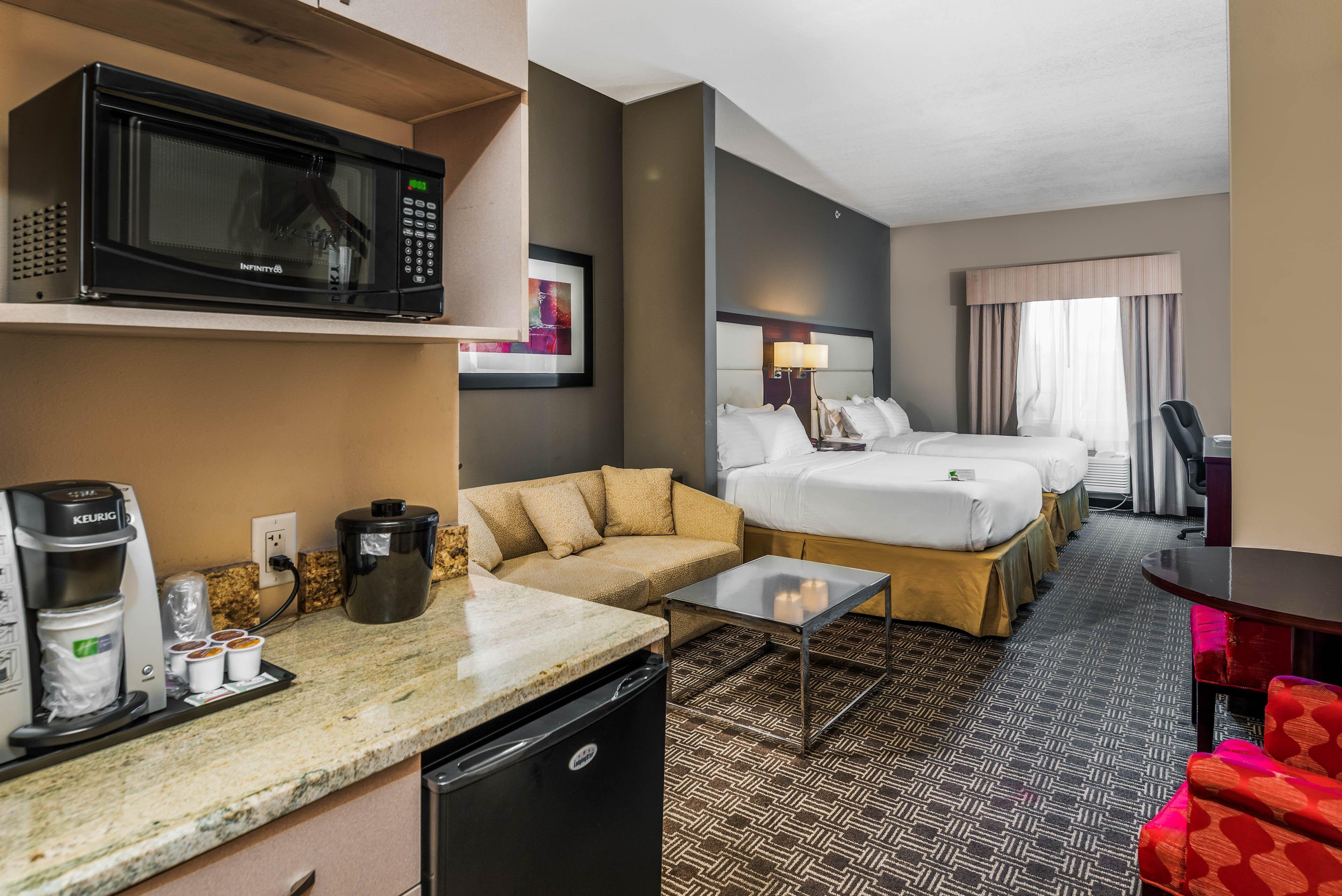 Holiday Inn Express & Suites Lantana By Ihg Экстерьер фото